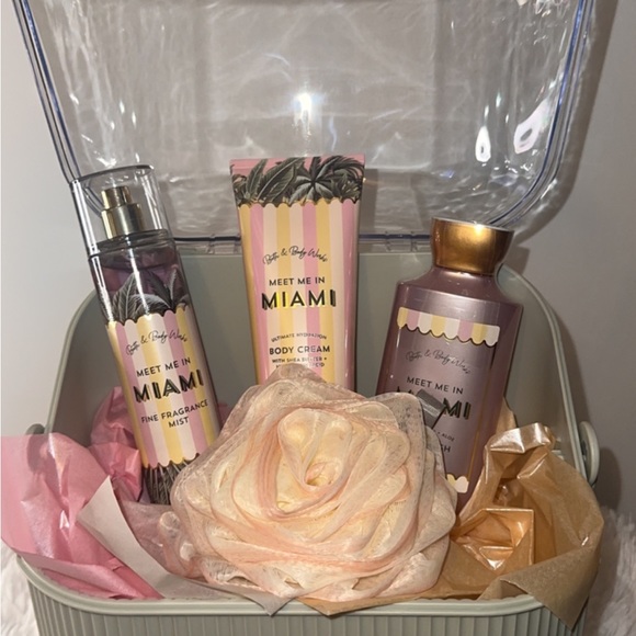 Other - Gift Basket/Vanity Set